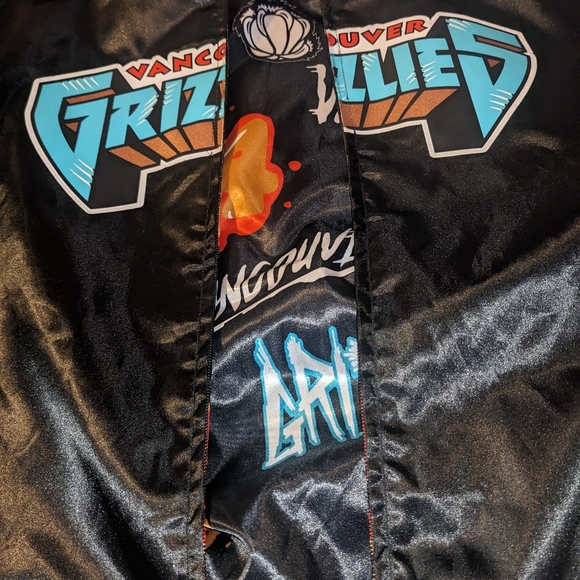 Authentic Reversible Vancouver Grizzlies Mitchell and Ness NBA Basketball Jacket - Picture 6 of 12